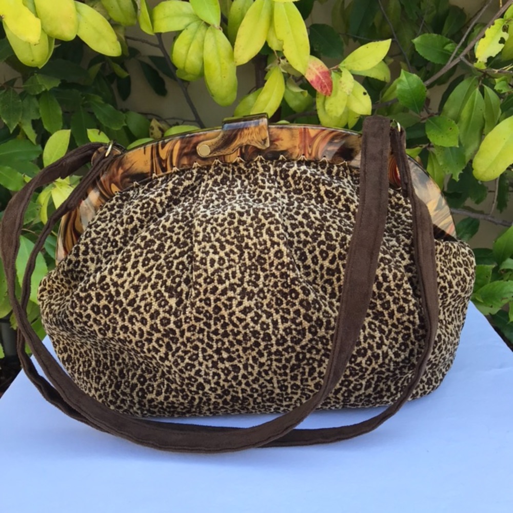 Purse’Nable Cheetah Print Handbag
